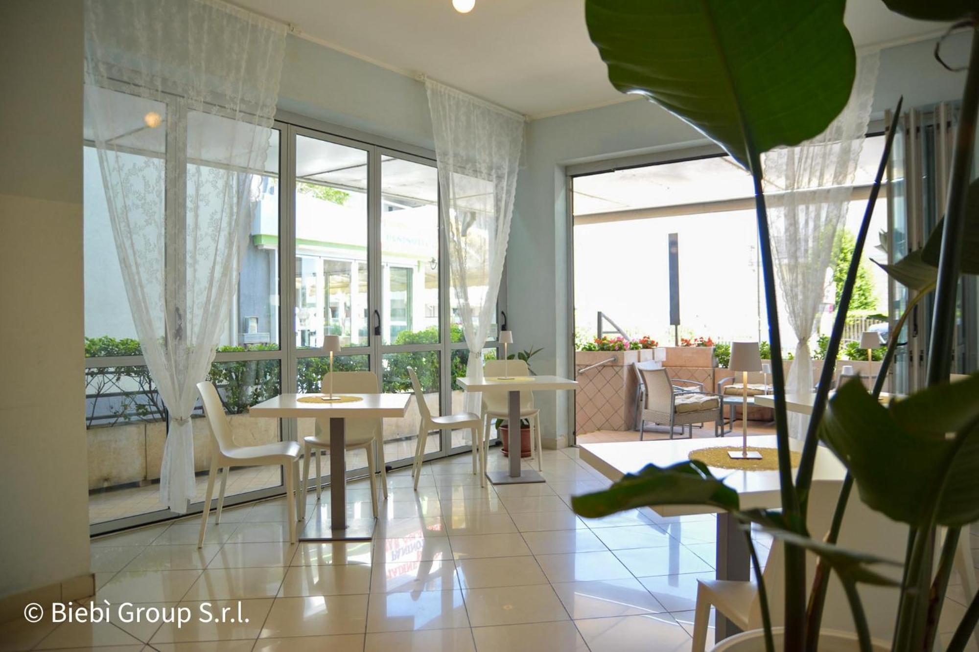 Hotel Giorg - Waterpark Included Rimini Dış mekan fotoğraf