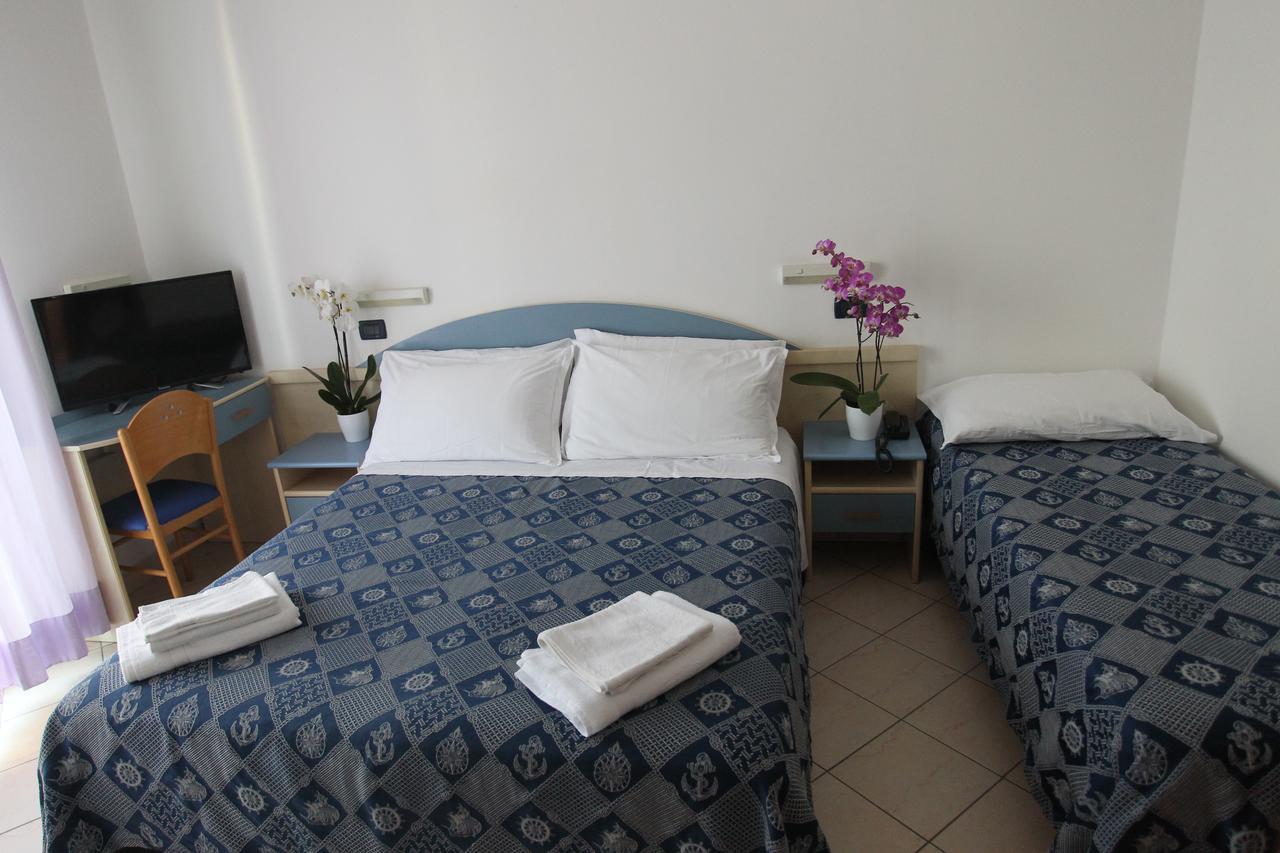 Hotel Giorg - Waterpark Included Rimini Dış mekan fotoğraf