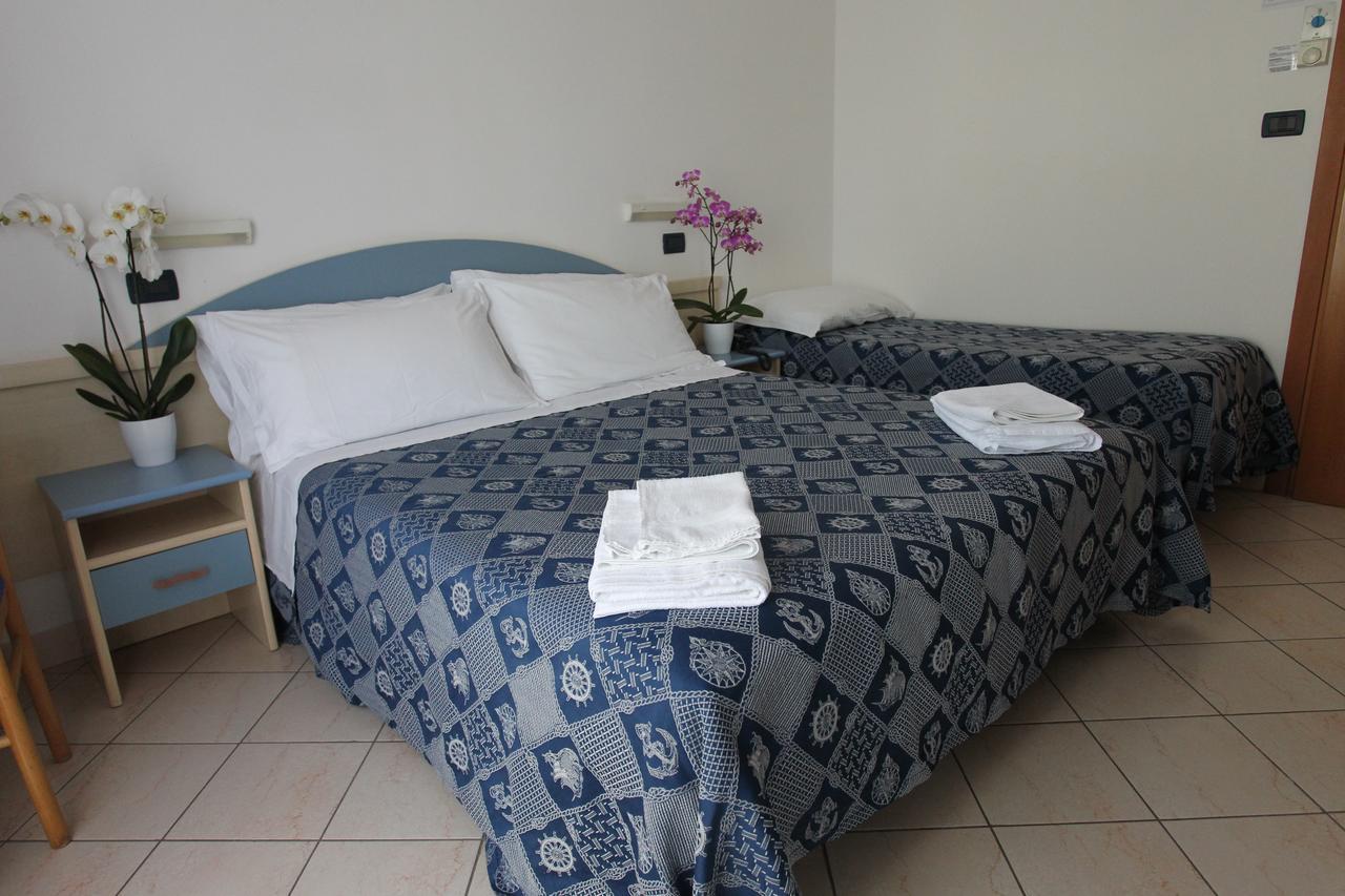 Hotel Giorg - Waterpark Included Rimini Dış mekan fotoğraf